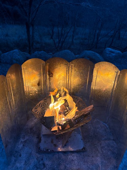 恐怖の強風 Black Smith Outdoorfield Sanogawa Base ソロキャンプ フリーサイト オートサイト ちはみなさんのキャンプブログ CAMPiii（キャンピー） -キャンプ専用SNS キャンプのすべてがここに集まる-