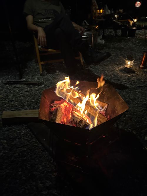 遠征❓ソログル🏕 TARUI FOREST FIELD ソロキャンプ グループキャンプ 区画サイト Genさんのキャンプブログ CAMPiii（キャンピー） -キャンプ専用SNS キャンプのすべてがここに集まる-