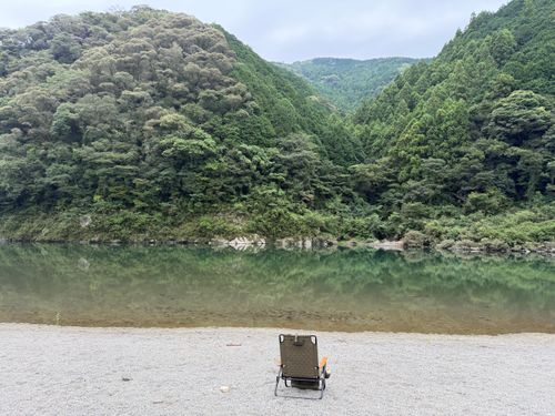 ぐうたらなつやすみ🎐 𓈒𓏸 スノーピークおち仁淀川キャンプフィールド | 仁淀川ラフティング ファミリーキャンプ オートサイト 区画サイト ぐうたら夫婦さんのキャンプブログ CAMPiii（キャンピー） -キャンプ専用SNS キャンプのすべてがここに集まる-