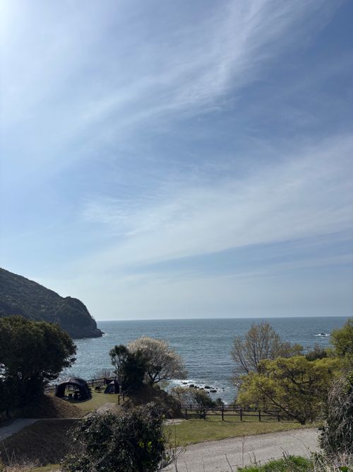 絶景 須佐湾エコロジーキャンプ場 ファミリーキャンプ 区画サイト まるとらさんのキャンプブログ CAMPiii（キャンピー） -キャンプ専用SNS キャンプのすべてがここに集まる-