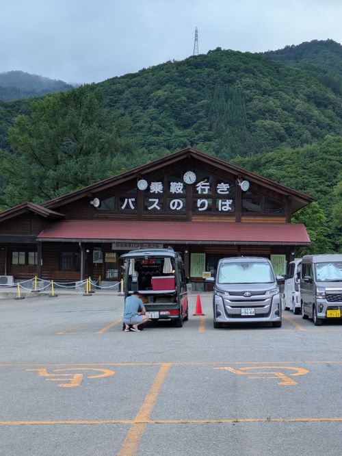 3000ｍ級の乗鞍岳はまるで天国みたいな場所だった 乗鞍岳 グループキャンプ オートサイト hachi329さんのキャンプブログ CAMPiii（キャンピー） -キャンプ専用SNS キャンプのすべてがここに集まる-