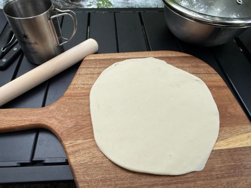 チーズナン焼いてみた🧀 やぐら沢キャンプ場 ソロキャンプ 区画サイト オートサイト かとかとさんのキャンプブログ CAMPiii（キャンピー） -キャンプ専用SNS キャンプのすべてがここに集まる-