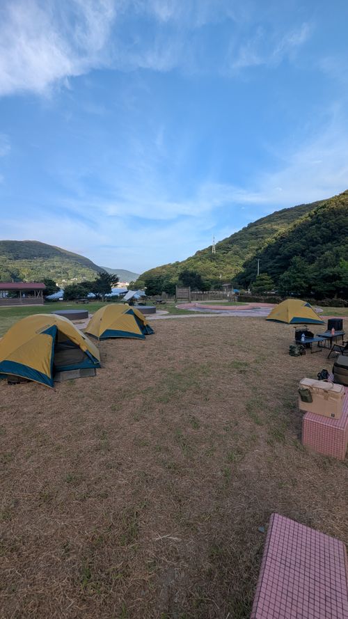 🗿と🐢と暴風と　〜四国遠征キャンプ2泊目〜 伊方町健康交流施設 亀ヶ池温泉 ソロキャンプ グループキャンプ フリーサイト ヒゲキャンさんのキャンプブログ CAMPiii（キャンピー） -キャンプ専用SNS キャンプのすべてがここに集まる-