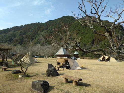 クラフトビールと温泉キャンプ🏕️ 萩阿武川温泉公園（キャンプ可） ソロキャンプ フリーサイト ＪＩＭＭＹさんのキャンプブログ CAMPiii（キャンピー） -キャンプ専用SNS キャンプのすべてがここに集まる-