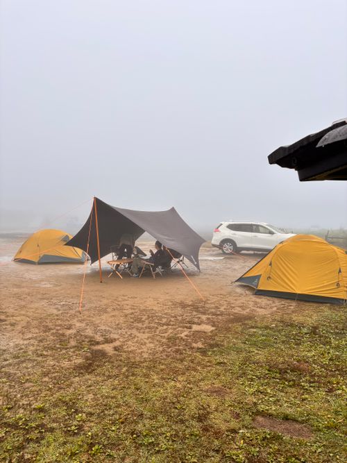 KELTY６連カルストキャンプ。 姫鶴平キャンプ場 グループキャンプ フリーサイト あやぴーさんのキャンプブログ CAMPiii（キャンピー） -キャンプ専用SNS キャンプのすべてがここに集まる-