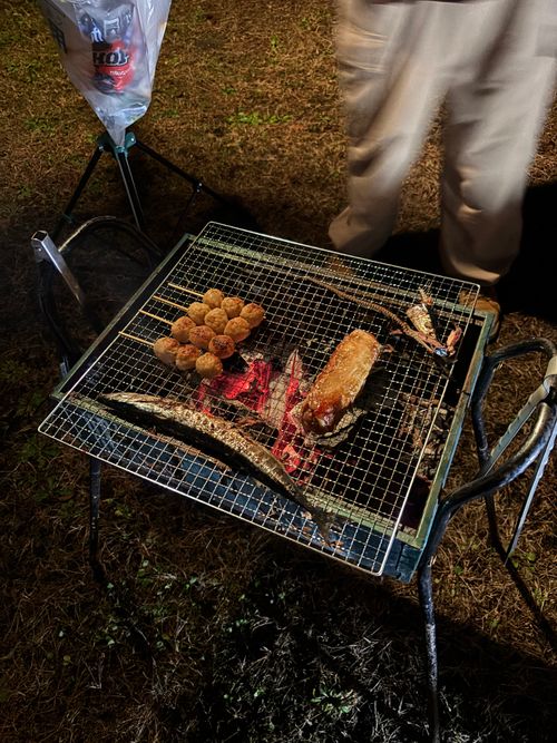 ついに愛車で 夜空と星のキャンプ場 ソロキャンプ グループキャンプ フリーサイト つむじまがりさんのキャンプブログ CAMPiii（キャンピー） -キャンプ専用SNS キャンプのすべてがここに集まる-