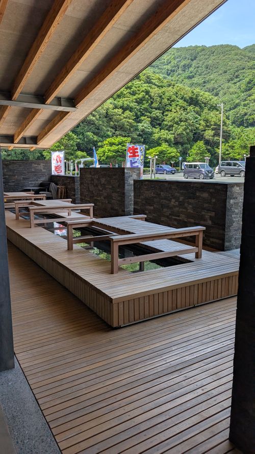 🗿と🐢と暴風と　〜四国遠征キャンプ2泊目〜 伊方町健康交流施設 亀ヶ池温泉 ソロキャンプ グループキャンプ フリーサイト ヒゲキャンさんのキャンプブログ CAMPiii（キャンピー） -キャンプ専用SNS キャンプのすべてがここに集まる-