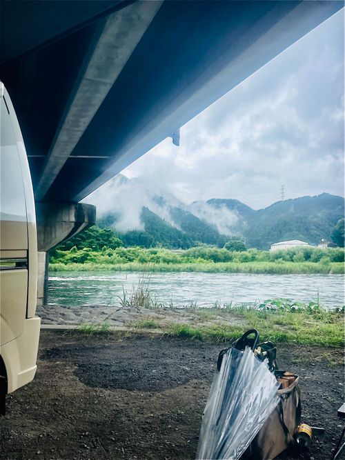 ダラダラと蒸し暑い中&hellip;梅雨のおじ🐰キャン△ in 阿武川河川敷 〜 CAMP NO.199 ソロキャンプ ファミリーキャンプ フリーサイト おじキャン△さんのキャンプブログ CAMPiii（キャンピー） -キャンプ専用SNS キャンプのすべてがここに集まる-
