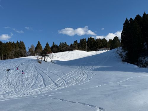 新年雪中デビュー⛄️❄️🌨🏔️@前編 閑乗寺公園 第2キャンプ場 ファミリーキャンプ 区画サイト オートサイト ぐうたら夫婦さんのキャンプブログ CAMPiii（キャンピー） -キャンプ専用SNS キャンプのすべてがここに集まる-