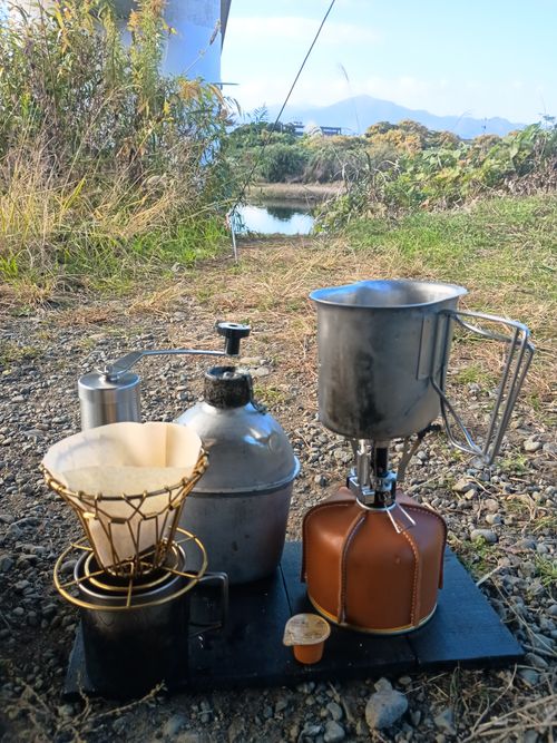 ルーマニア軍deおでん 神川橋 ソロキャンプ フリーサイト ウエィダーさんのキャンプブログ CAMPiii（キャンピー） -キャンプ専用SNS キャンプのすべてがここに集まる-