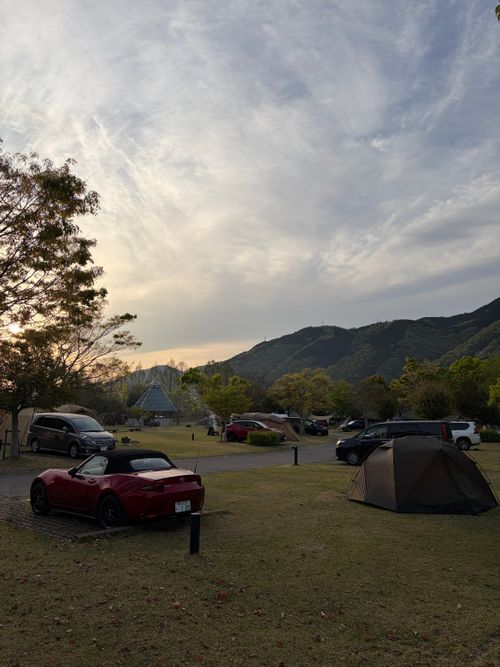 今日もキャンプです。 四国三郎の郷 ソロキャンプ フリーサイト ゆうさんさんのキャンプブログ CAMPiii（キャンピー） -キャンプ専用SNS キャンプのすべてがここに集まる-