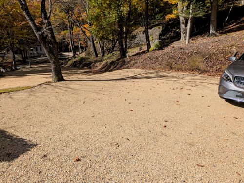 紅葉 羽鳥湖畔オートキャンプ場 ソロキャンプ 区画サイト 俺の酒場は野にあるさんのキャンプブログ CAMPiii（キャンピー） -キャンプ専用SNS キャンプのすべてがここに集まる-