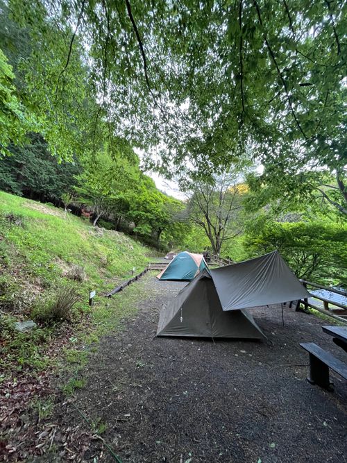 大雨キャンプ。徒歩ソロで行く奥多摩の山奥にある山のふるさと村キャンプ場 山のふるさと村 ソロキャンプ 区画サイト ma9さんのキャンプブログ CAMPiii（キャンピー） -キャンプ専用SNS キャンプのすべてがここに集まる-