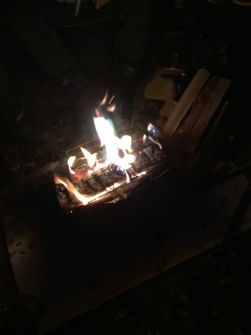 Vol.110 25/NO.29 今年最後の集い‼️ 〆は牡丹鍋で‼️ 坂戸市 ソロキャンプ フリーサイト 🔥焚き火🔥さんのキャンプブログ CAMPiii（キャンピー） -キャンプ専用SNS キャンプのすべてがここに集まる-