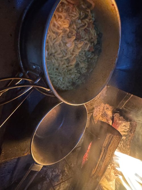 残雪キャンプ 飛騨荘川 一色の森キャンプ場 ソロキャンプ 区画サイト まっつんさんのキャンプブログ CAMPiii（キャンピー） -キャンプ専用SNS キャンプのすべてがここに集まる-