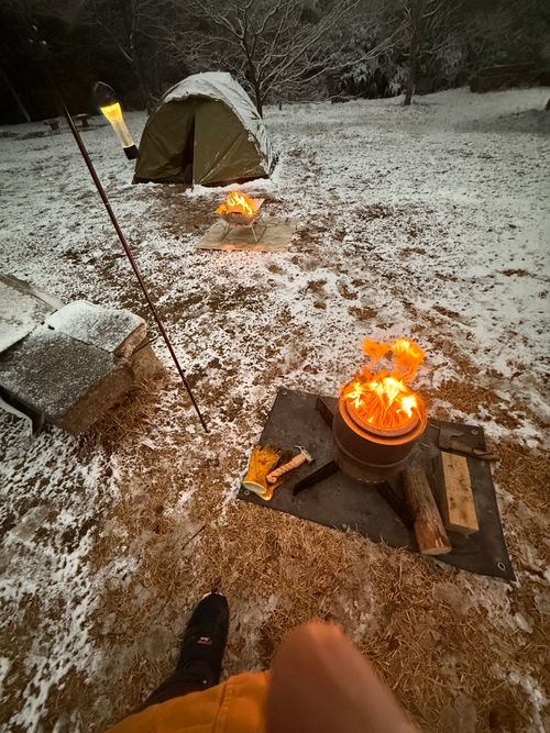 大寒波到来🥶 本郷憩いの森キャンプ場 グループキャンプ フリーサイト まーくんさんのキャンプブログ CAMPiii（キャンピー） -キャンプ専用SNS キャンプのすべてがここに集まる-