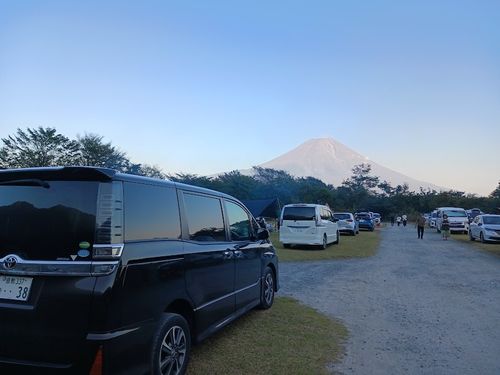 富士山まる出しの秋キャンプ 朝霧Camp Base そらいろキャンプ場（フリーサイト・区画サイト・電源区画サイト） ファミリーキャンプ 区画サイト キャンピングカー vios outdoor'sさんのキャンプブログ CAMPiii（キャンピー） -キャンプ専用SNS キャンプのすべてがここに集まる-