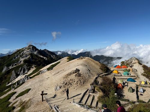 山キャン(燕岳) 燕山荘 ソロキャンプ フリーサイト シルバーズさんのキャンプブログ CAMPiii（キャンピー） -キャンプ専用SNS キャンプのすべてがここに集まる-