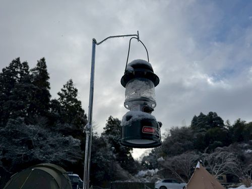 思いがけない雪中キャンプ！ UJackむつざわオートキャンプ場（泊地） ソロキャンプ グループキャンプ 区画サイト まーささんのキャンプブログ CAMPiii（キャンピー） -キャンプ専用SNS キャンプのすべてがここに集まる-