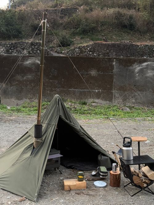 薪ストーブ🔥のある軍幕キャンプ🪖 前川キャンプ場 ソロキャンプ フリーサイト camping roll♪さんのキャンプブログ CAMPiii（キャンピー） -キャンプ専用SNS キャンプのすべてがここに集まる-