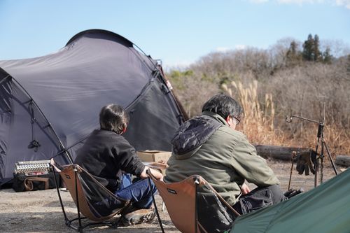 いつの間にか沢山揃ったソログル2連泊 ともえ川Park グループキャンプ 区画サイト 週末スナフキンさんのキャンプブログ CAMPiii（キャンピー） -キャンプ専用SNS キャンプのすべてがここに集まる-