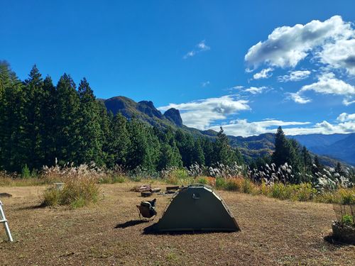 酔っぱらって夜なにしてたのかよくわからないキャンプ⛺ One and…Nanmoku Another BASE ソロキャンプ 区画サイト ひろ16さんのキャンプブログ CAMPiii（キャンピー） -キャンプ専用SNS キャンプのすべてがここに集まる-