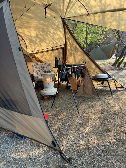 ここをキャンプ地とする‼️   キャンプ初投稿&新幕設営‼️ 伊木山フォレスト オートサイト だいコロッケさんのキャンプブログ CAMPiii（キャンピー） -キャンプ専用SNS キャンプのすべてがここに集まる-