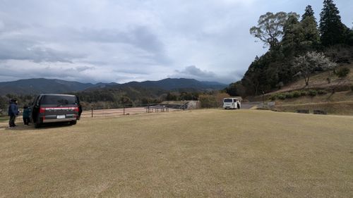 春の熊本でお花見ファミグル🌸🏕️🌸 ゆのまえグリーンパレス ファミリーキャンプ グループキャンプ 区画サイト オートサイト ヒゲキャンさんのキャンプブログ CAMPiii（キャンピー） -キャンプ専用SNS キャンプのすべてがここに集まる-