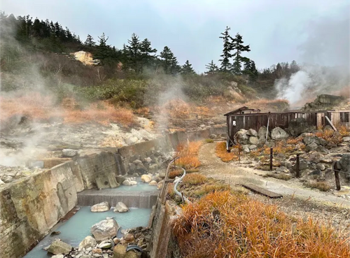 青森キャンピングカーの旅〜2日目 サンビレッジ徳良湖オートキャンプ場 グループキャンプ 区画サイト hachi329さんのキャンプブログ CAMPiii（キャンピー） -キャンプ専用SNS キャンプのすべてがここに集まる-