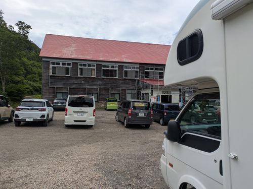 青森キャンピングカーの旅〜2日目 サンビレッジ徳良湖オートキャンプ場 グループキャンプ 区画サイト hachi329さんのキャンプブログ CAMPiii（キャンピー） -キャンプ専用SNS キャンプのすべてがここに集まる-