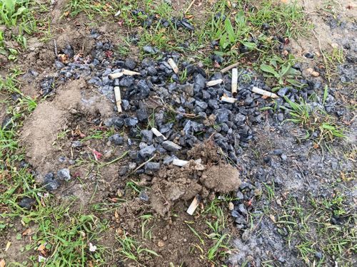 焚き逃げ許すまじ‼︎ 💢 柳原親水広場 FUNEさんのキャンプブログ CAMPiii（キャンピー） -キャンプ専用SNS キャンプのすべてがここに集まる-