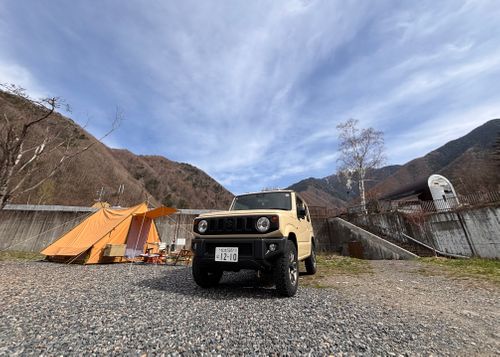 キャンプ解禁🎉＆乾杯🍻青木ヶ原樹海を歩く!? 「フラット登山」第2弾 DOTEKAGE CAMP GROUND 区画サイト Jimko☆さんのキャンプブログ CAMPiii（キャンピー） -キャンプ専用SNS キャンプのすべてがここに集まる-