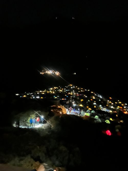 満身創痍の涸沢カール🥾⛺️ 涸沢カール ソロキャンプ グループキャンプ フリーサイト Genさんのキャンプブログ CAMPiii（キャンピー） -キャンプ専用SNS キャンプのすべてがここに集まる-