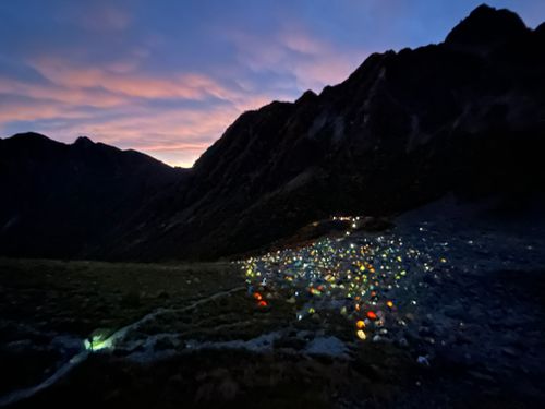 満身創痍の涸沢カール🥾⛺️ 涸沢カール ソロキャンプ グループキャンプ フリーサイト Genさんのキャンプブログ CAMPiii（キャンピー） -キャンプ専用SNS キャンプのすべてがここに集まる-