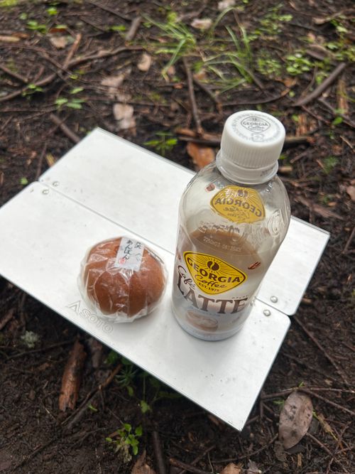 雨☔️の完ソロ🏕 ソロキャンプ フリーサイト Genさんのキャンプブログ CAMPiii（キャンピー） -キャンプ専用SNS キャンプのすべてがここに集まる-