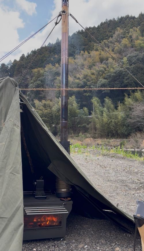 バケットぶら下げて🥖軍幕🪖薪ストCamp🪵🔥🪵 前川キャンプ場 ソロキャンプ フリーサイト camping roll♪さんのキャンプブログ CAMPiii（キャンピー） -キャンプ専用SNS キャンプのすべてがここに集まる-