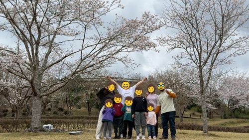 春の熊本でお花見ファミグル🌸🏕️🌸 ゆのまえグリーンパレス ファミリーキャンプ グループキャンプ 区画サイト オートサイト ヒゲキャンさんのキャンプブログ CAMPiii（キャンピー） -キャンプ専用SNS キャンプのすべてがここに集まる-