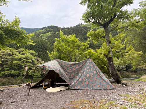 ノルウェー軍幕🇳🇴カモⅡでお籠もりお遊び作詞作曲😎♬笑 前川キャンプ場 ソロキャンプ フリーサイト Camp 'n'g  Roll♪🏁さんのキャンプブログ CAMPiii（キャンピー） -キャンプ専用SNS キャンプのすべてがここに集まる-