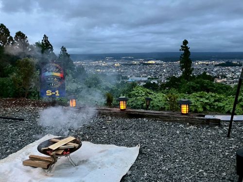 再び富士山と夜景の桂の森へ 富士山と夜景のキャンプ場 桂の森CAMPERSFIELD グループキャンプ 区画サイト オートサイト marpyさんのキャンプブログ CAMPiii（キャンピー） -キャンプ専用SNS キャンプのすべてがここに集まる-