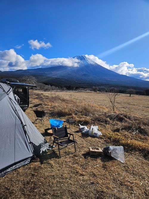 ブラックしゅーたん 富士高原トマトフィールド グループキャンプ フリーサイト オートサイト IZUIZUさんのキャンプブログ CAMPiii（キャンピー） -キャンプ専用SNS キャンプのすべてがここに集まる-