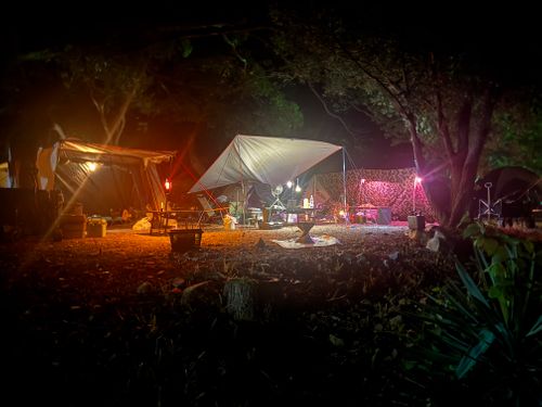 軍幕オープンスタイル 丸山県民サンビーチ(キャンプ場) グループキャンプ フリーサイト てぃーえむキャンプさんのキャンプブログ CAMPiii(キャンピー) -キャンプ専用SNS キャンプのすべてがここに集まる-