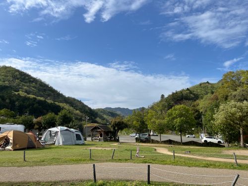 ゴーカート、アクティビティのキャンプ場 丹波篠山キャンプ場やまもりサーキット ファミリーキャンプ 区画サイト オートサイト ヨスケサンバジャロさんのキャンプブログ CAMPiii（キャンピー） -キャンプ専用SNS キャンプのすべてがここに集まる-