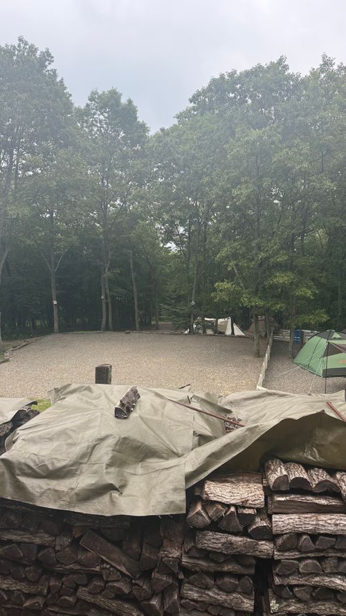 避暑地の森の中でキャンプ CAMP&times;WOODS ファミリーキャンプ 区画サイト オートサイト moreAiさんのキャンプブログ CAMPiii（キャンピー） -キャンプ専用SNS キャンプのすべてがここに集まる-