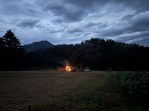 職場の同僚くん夫婦とグルキャン AKIU CAMP RESORT ソロキャンプ グループキャンプ 区画サイト オートサイト ぱぱちょさんのキャンプブログ CAMPiii(キャンピー) -キャンプ専用SNS キャンプのすべてがここに集まる-