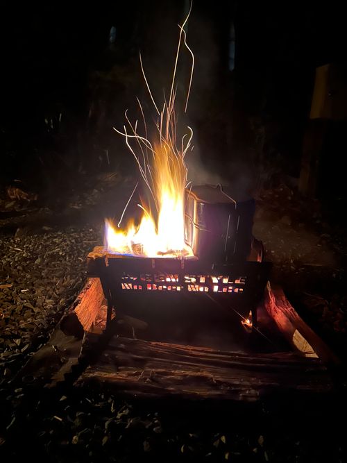 花見キャンプのはずなのに🤔 伊豆キャンパーズヴィレッジ ソロキャンプ フリーサイト Genさんのキャンプブログ CAMPiii（キャンピー） -キャンプ専用SNS キャンプのすべてがここに集まる-