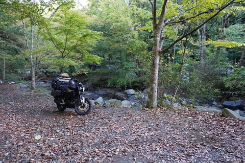 お隣おじゃましましたキャンツー 道志の森キャンプ場 ソロキャンプ フリーサイト 週末スナフキンさんのキャンプブログ CAMPiii(キャンピー) -キャンプ専用SNS キャンプのすべてがここに集まる-