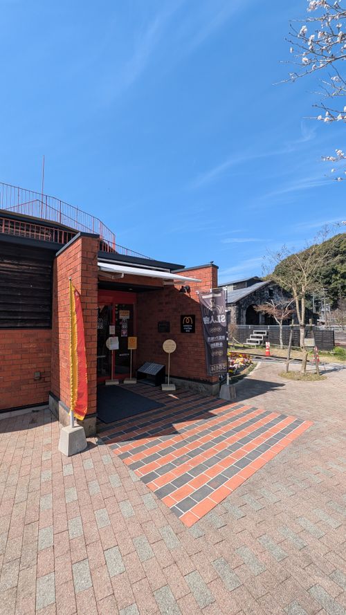 春の熊本でお花見ファミグル🌸🏕️🌸 ゆのまえグリーンパレス ファミリーキャンプ グループキャンプ 区画サイト オートサイト ヒゲキャンさんのキャンプブログ CAMPiii（キャンピー） -キャンプ専用SNS キャンプのすべてがここに集まる-