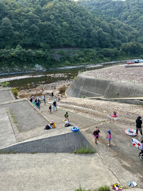 2025年11回目、川遊びキャン🏄🏻♂️ 江の川カヌー公園さくぎ ファミリーキャンプ 区画サイト オートサイト わいげさんのキャンプブログ CAMPiii(キャンピー) -キャンプ専用SNS キャンプのすべてがここに集まる-