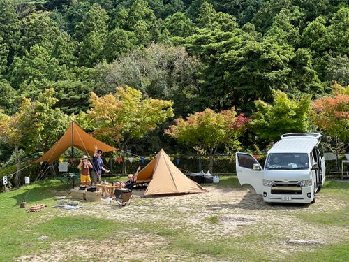 夜景と星空と&hellip;焚き火🔥 尾高高原キャンプ場 ファミリーキャンプ 区画サイト オートサイト hiyryushoさんのキャンプブログ CAMPiii（キャンピー） -キャンプ専用SNS キャンプのすべてがここに集まる-