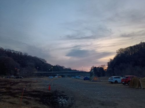 親子軍幕Session   角田大橋河川敷 ファミリーキャンプ フリーサイト ウエィダーさんのキャンプブログ CAMPiii（キャンピー） -キャンプ専用SNS キャンプのすべてがここに集まる-